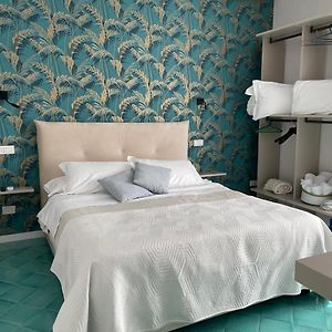 Zimmer mit Queensize-Bett